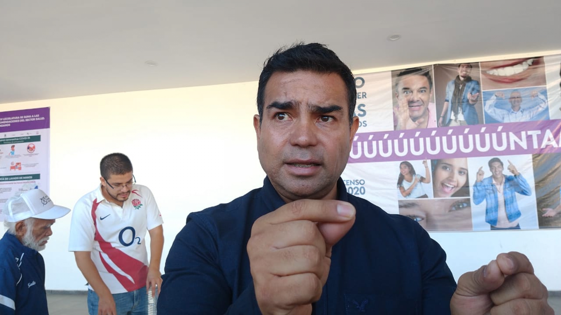 Informa diputado que continúan acciones de sanitización, ahora en taxis