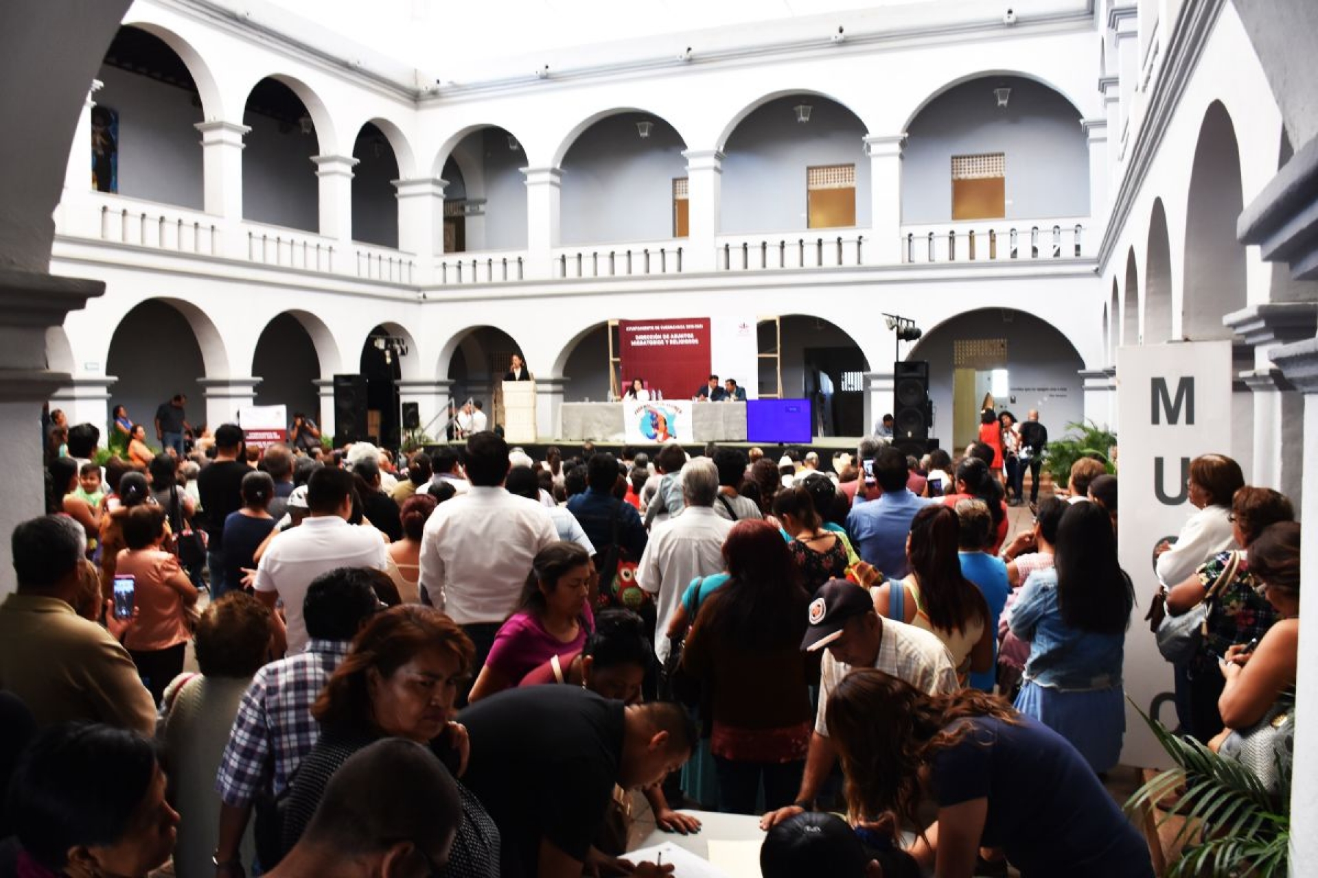 Migrantes proponen reducción de edad para obtener beneficios del Programa Federal de Reunificación Familiar