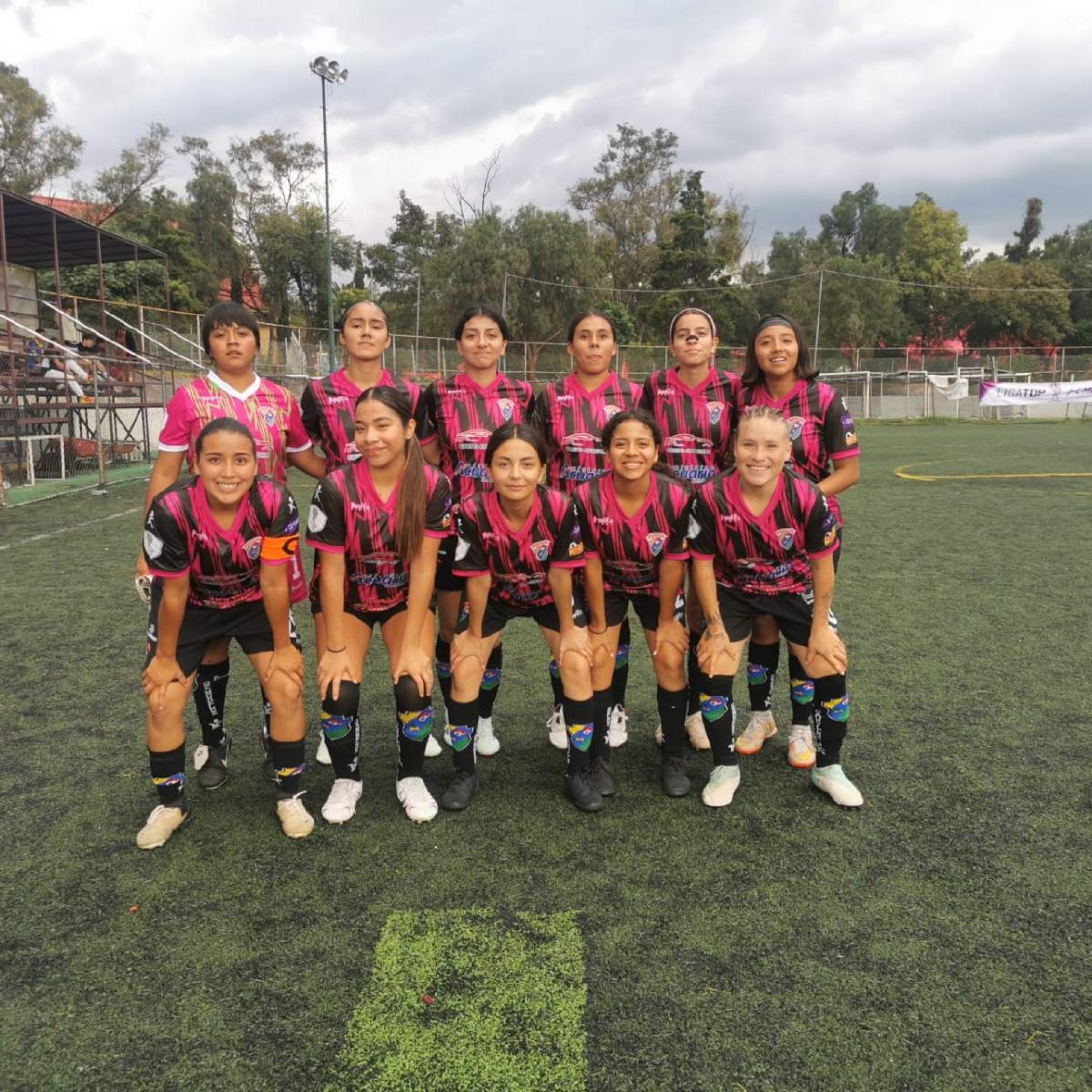 Inician con goleada
