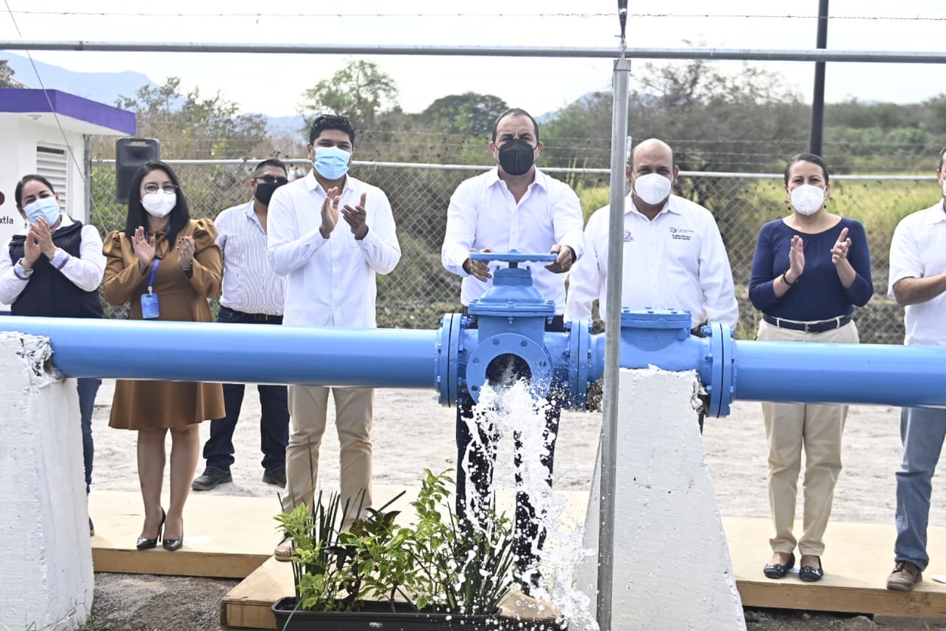 Entrega gobernador obras de perforación y equipamiento de pozos en Puente de Ixtla