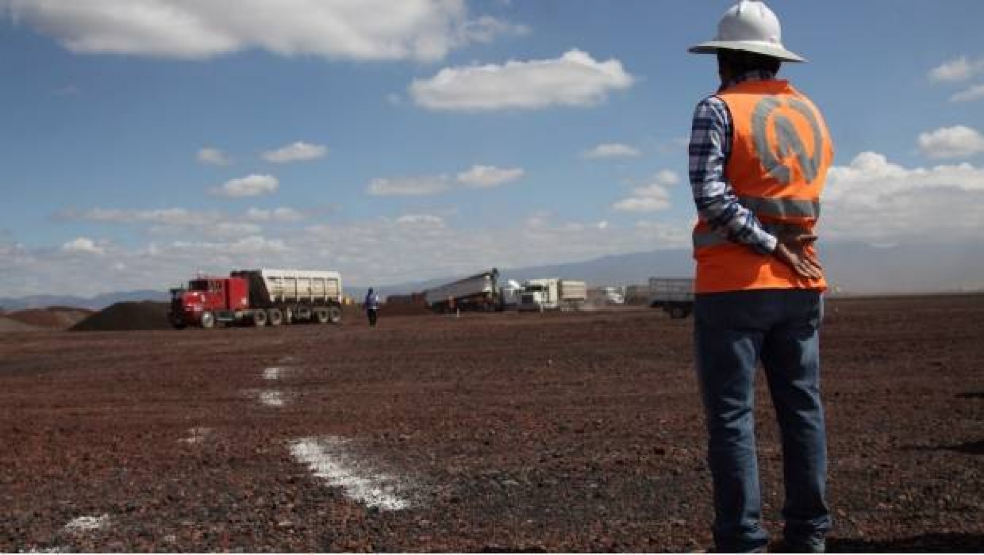 Colegio de Ingenieros Geólogos confirma que donde se construye el NAICM hay inundación, hundimiento y agrietamiento