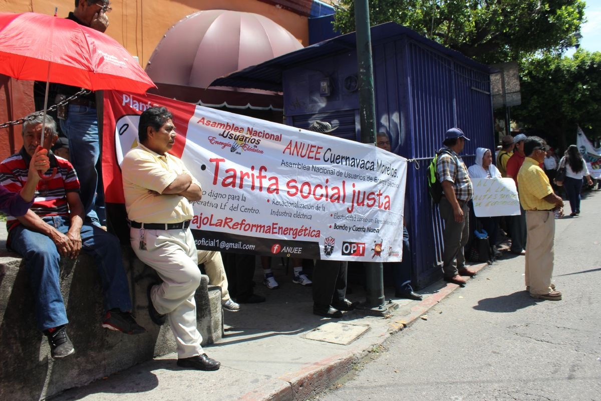 Realiza ANUEE nueva protesta contra la CFE
