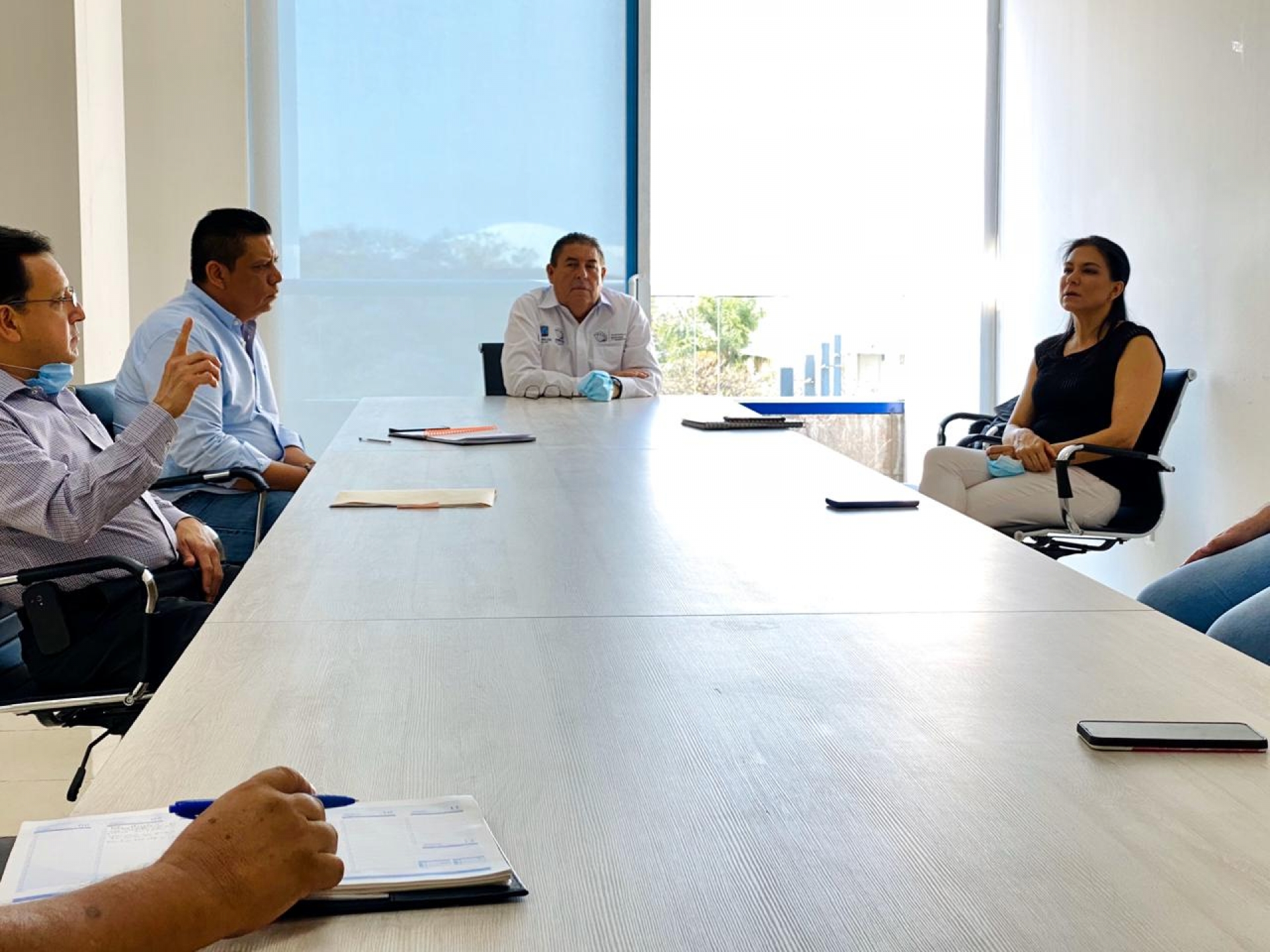 Socializan SMyT y SDEyT preocupación de transportistas ante contingencia