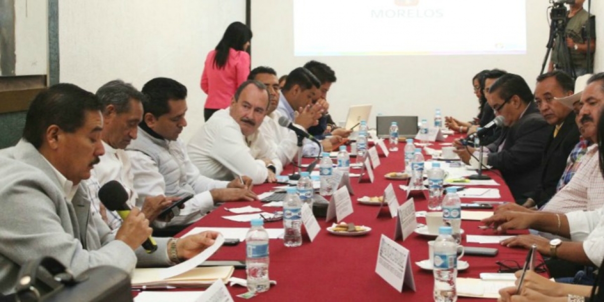 Comparece titular de la Secretaría de Movilidad y Transporte ante diputados