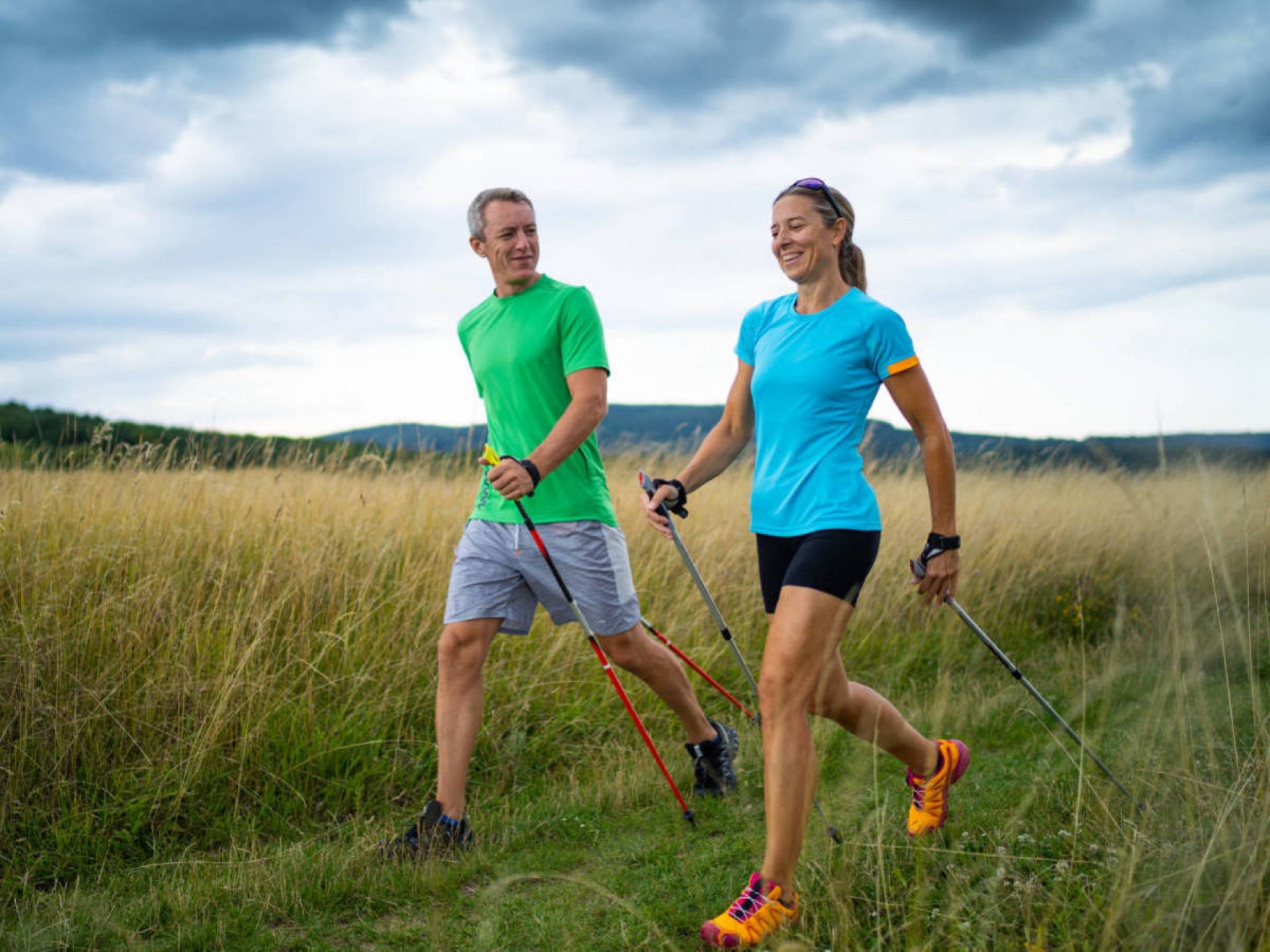 8 beneficios de practicar la marcha nórdica, uno de los deportes más antiguos del mundo