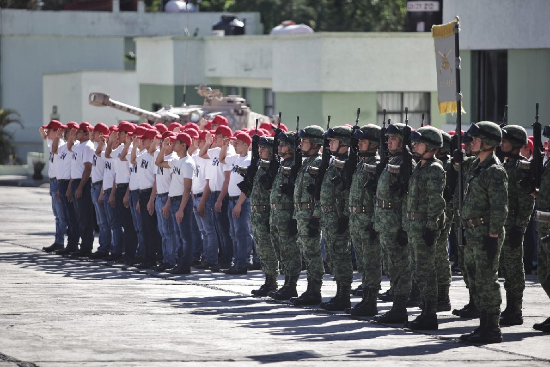 Efectúan ceremonia de inicio de adiestramiento del Servicio Militar Nacional, clase 2001
