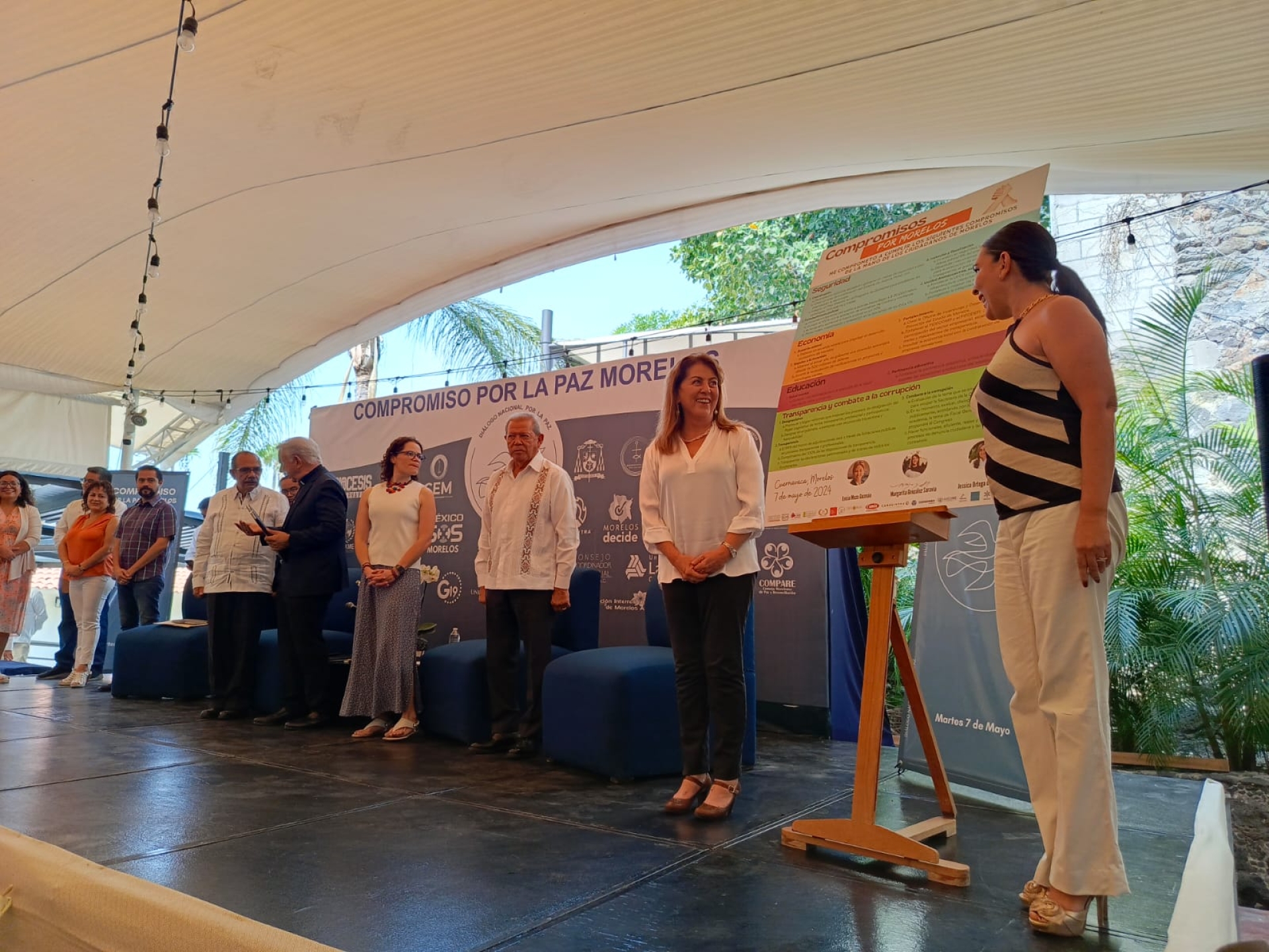 Candidatas a la gubernatura firman Compromiso por la Paz