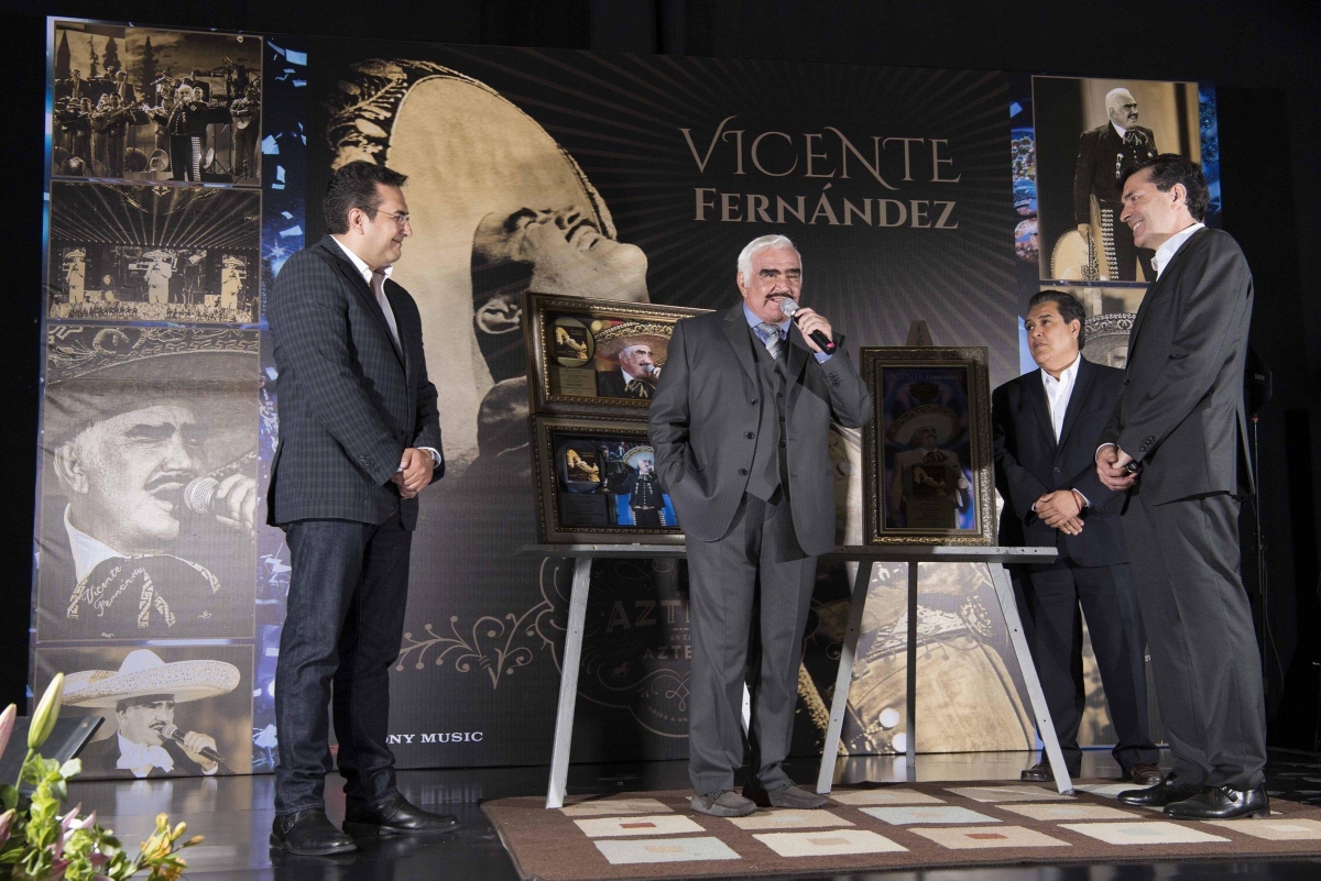 Vicente Fernández no desea homenajes tras su muerte