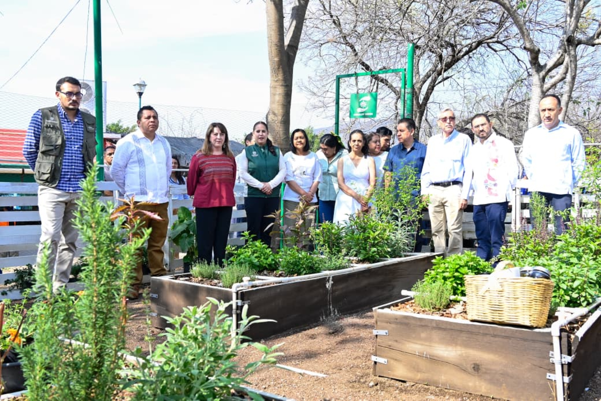 Inicia Margarita González Saravia programas de agroecología y sostenibilidad escolar