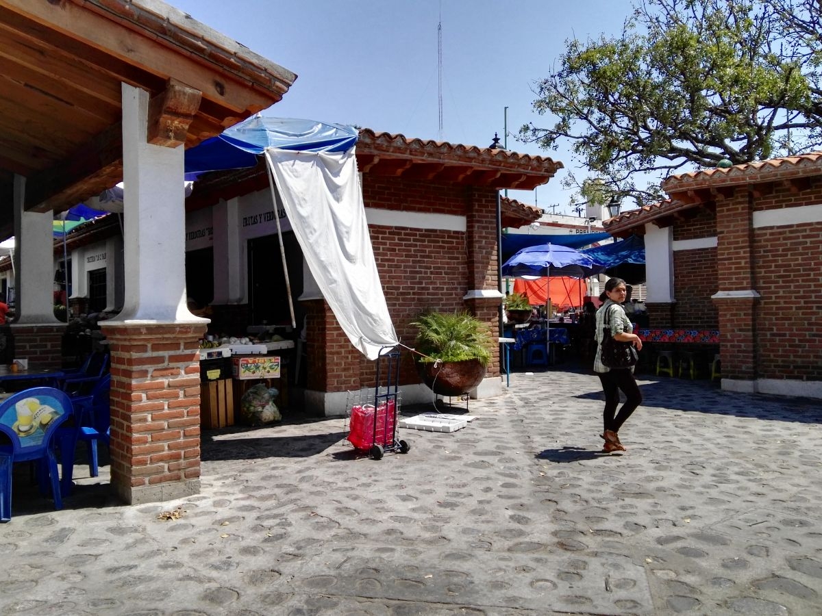 Bajaron hasta en un 50 por ciento las ventas en el mercado de Tetecala: comerciantes