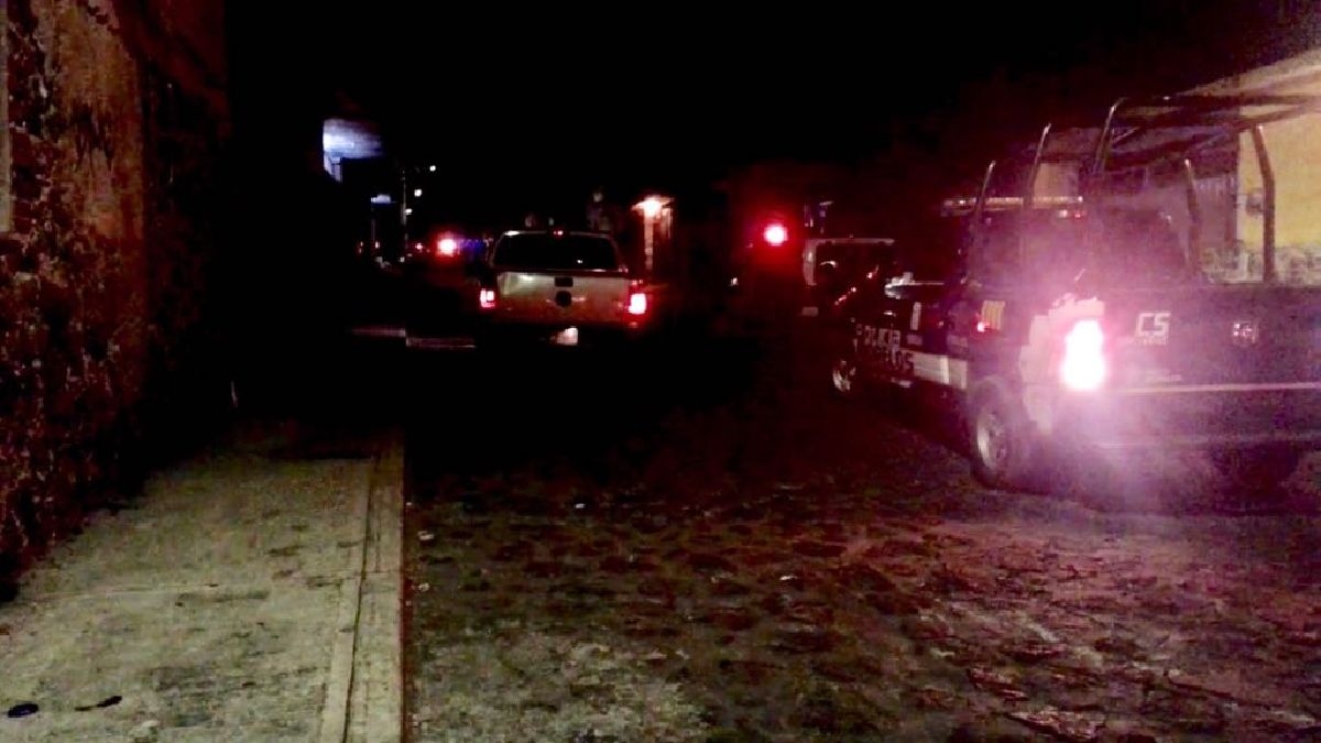 Hallan un cadáver desmembrado en Santa María Ahuacatitlán