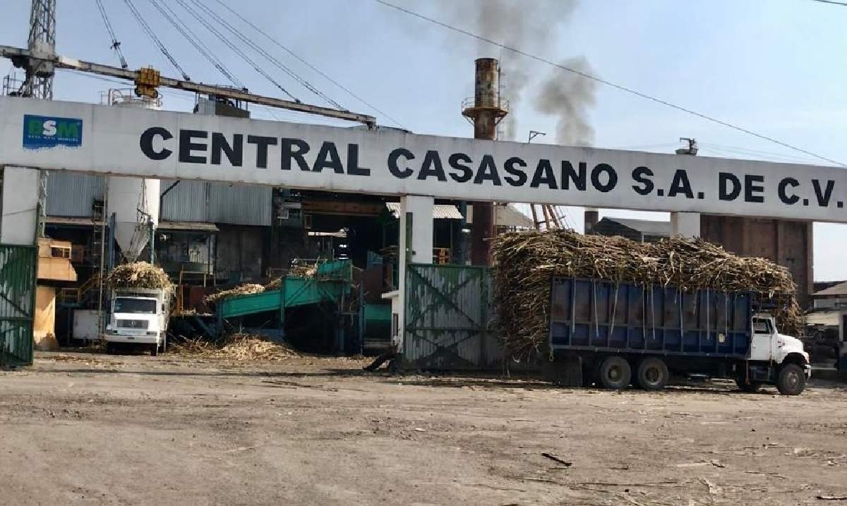 Toman bodegas de azúcar del Ingenio Casasano