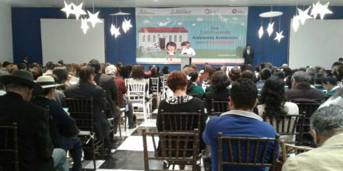 Inauguran foro "Construyendo ambientes armónicos para el aprendizaje"