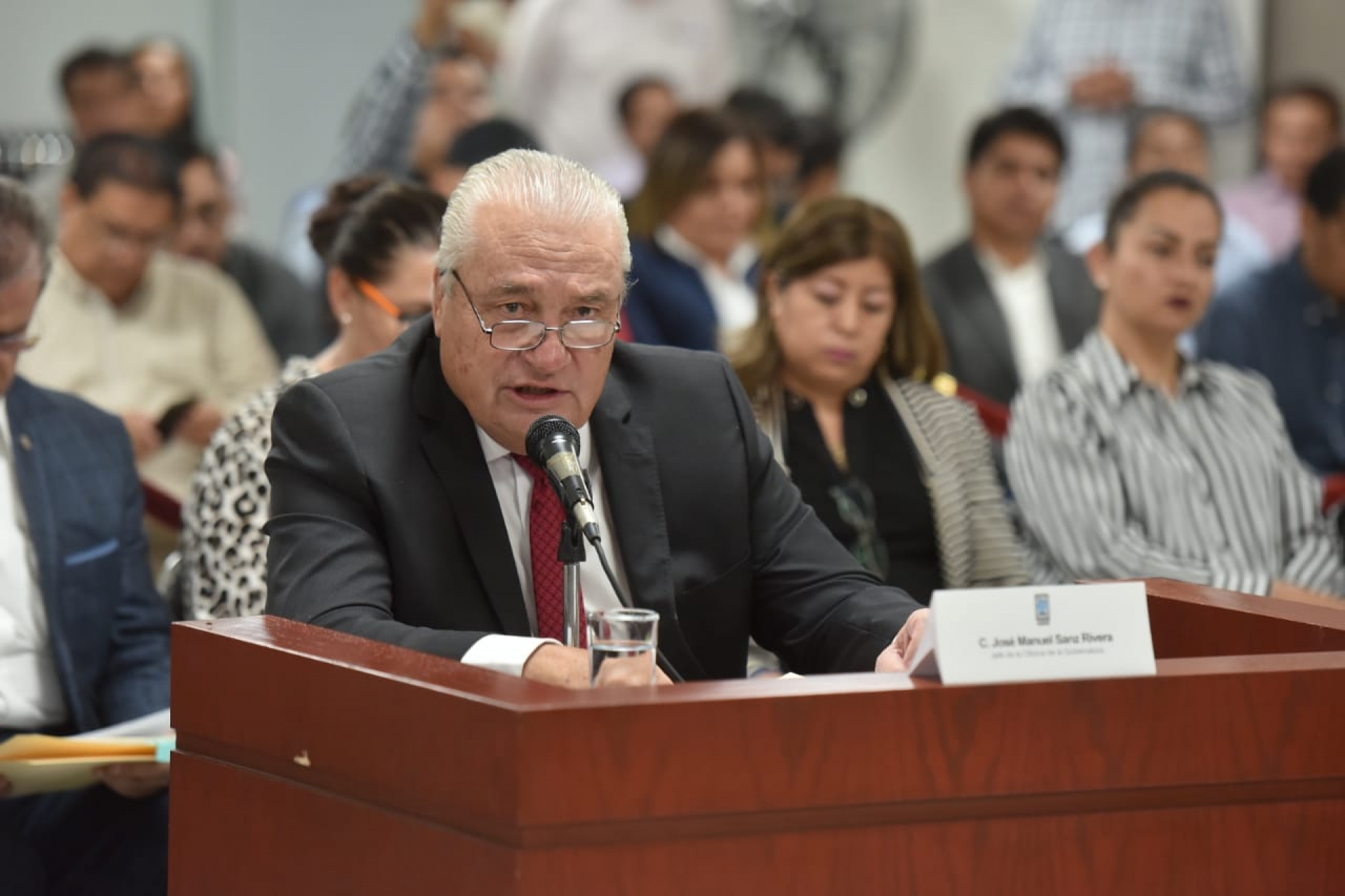 Comparece jefe de la Oficina de la Gubernatura ante diputados locales