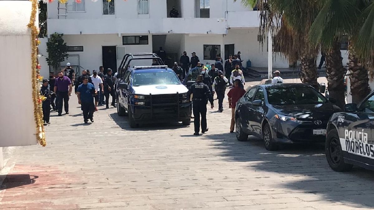 Ofrecen mejorar condiciones a policías de Ayala afectados por covid