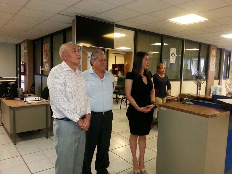 Se reúnen representantes del SNTE con la directora del IEBEM