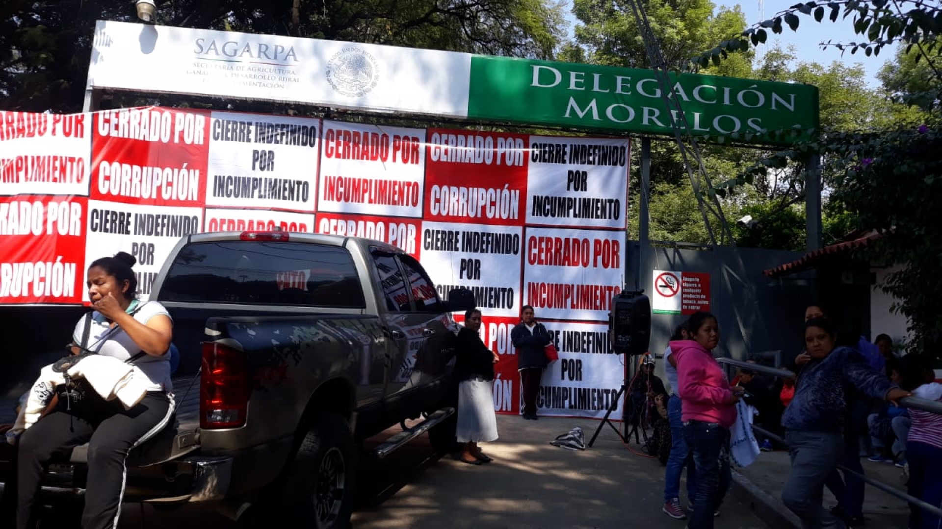 Integrantes de la UCD se instalan en plantón en Sagarpa