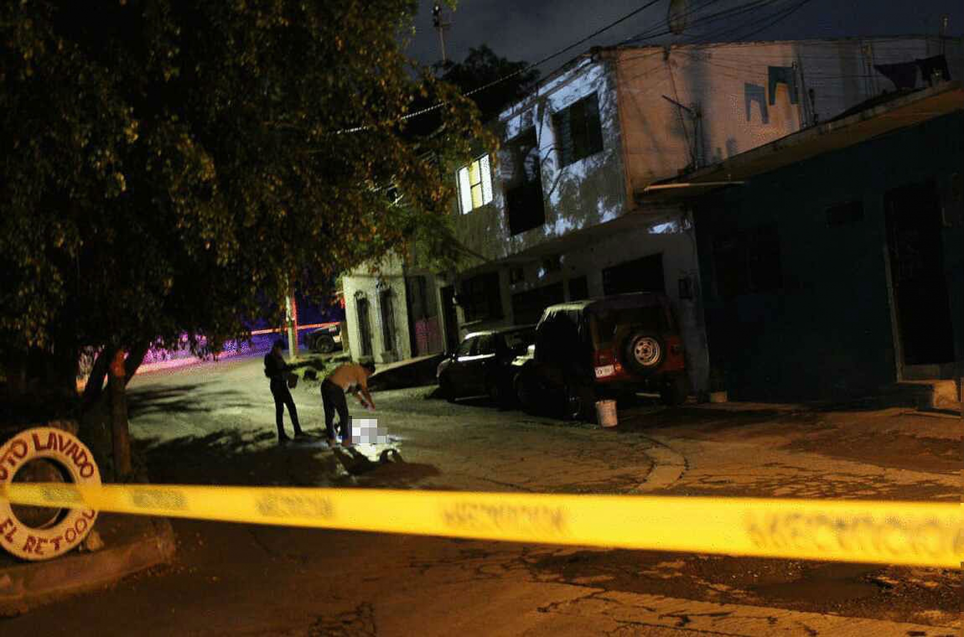 Hallan el cadáver de un hombre en una calle de la colonia Vista Hermosa