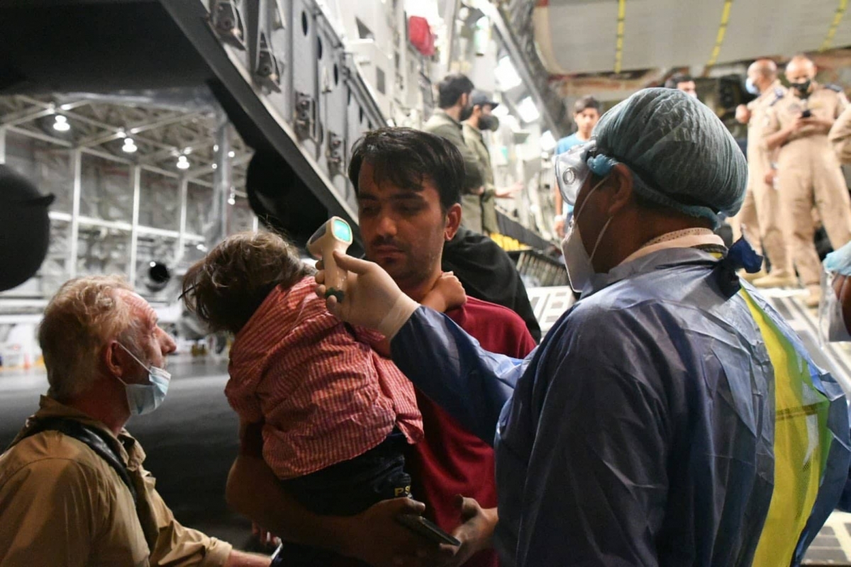 México recibe otro grupo de refugiados afganos