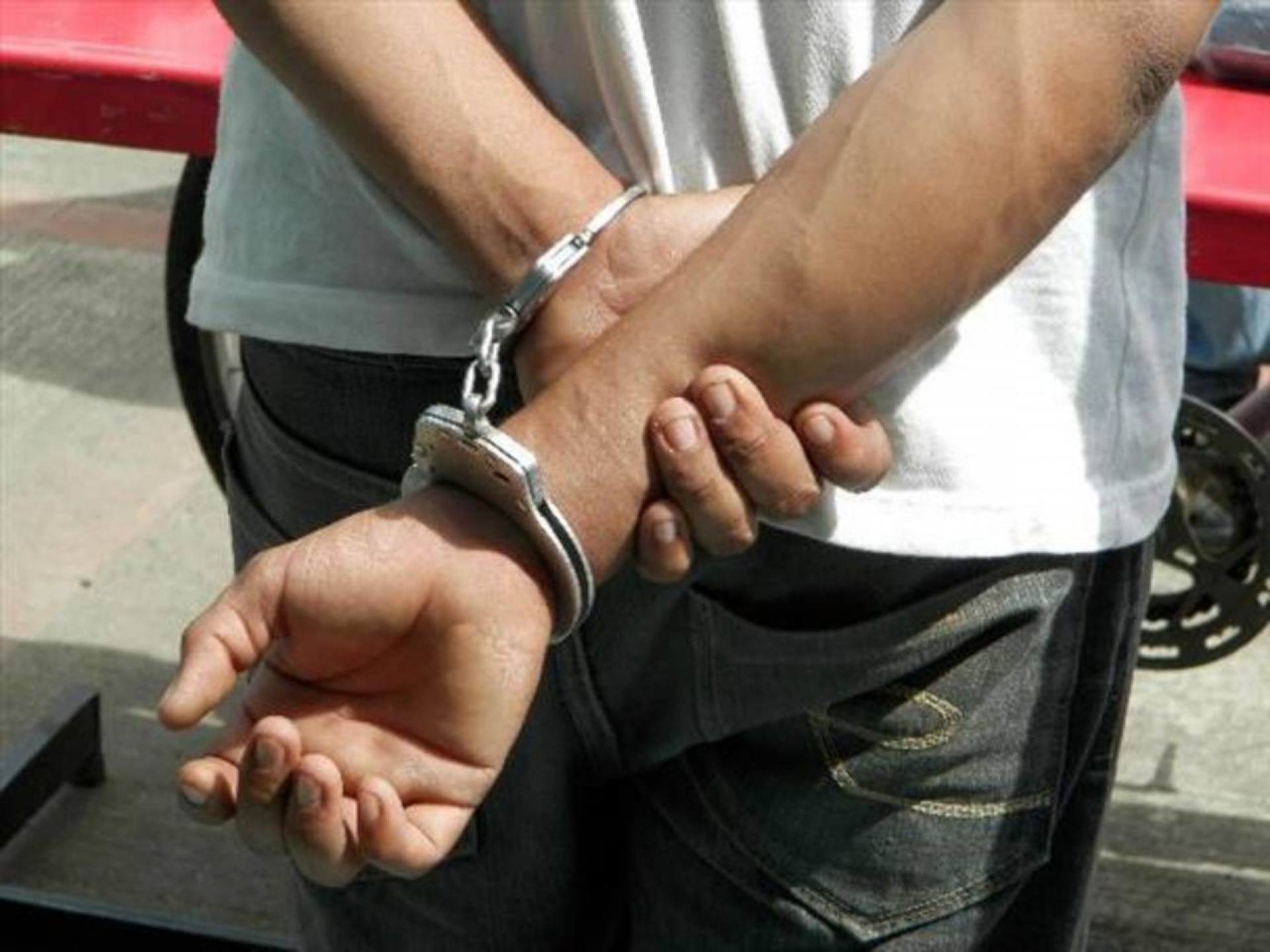 Arrestan a un joven con marihuana en Atlatlahucan