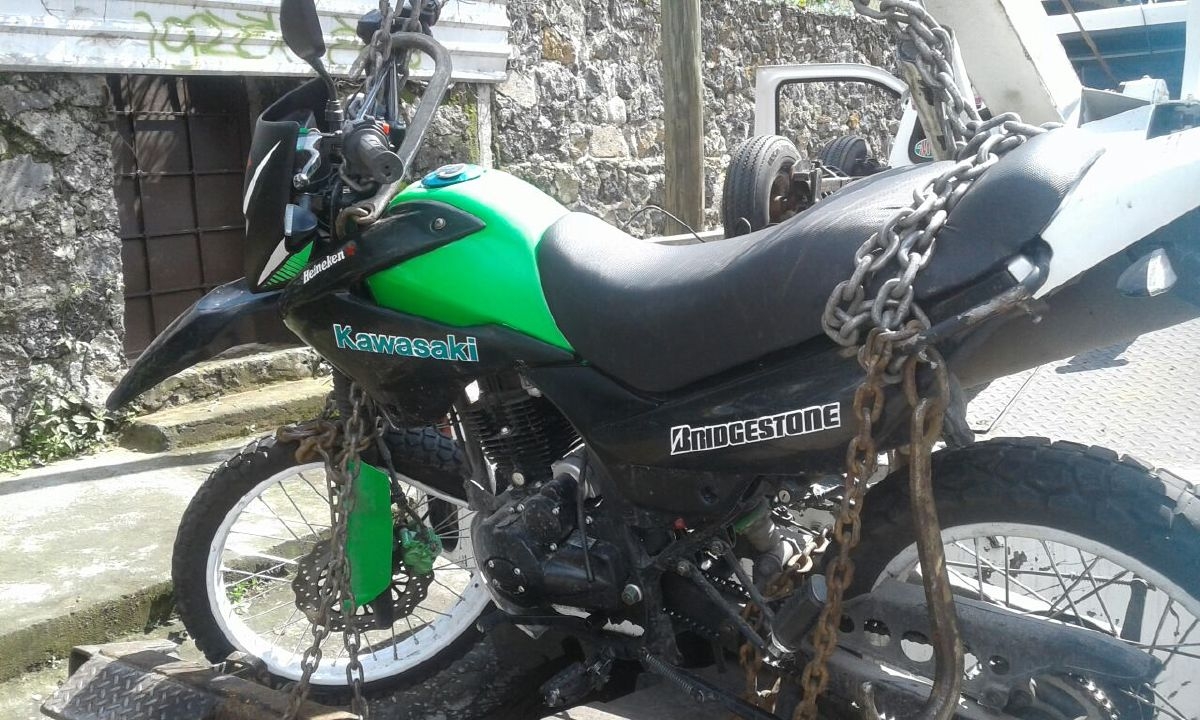 Arrestan a un joven con una moto robada en Gualupita