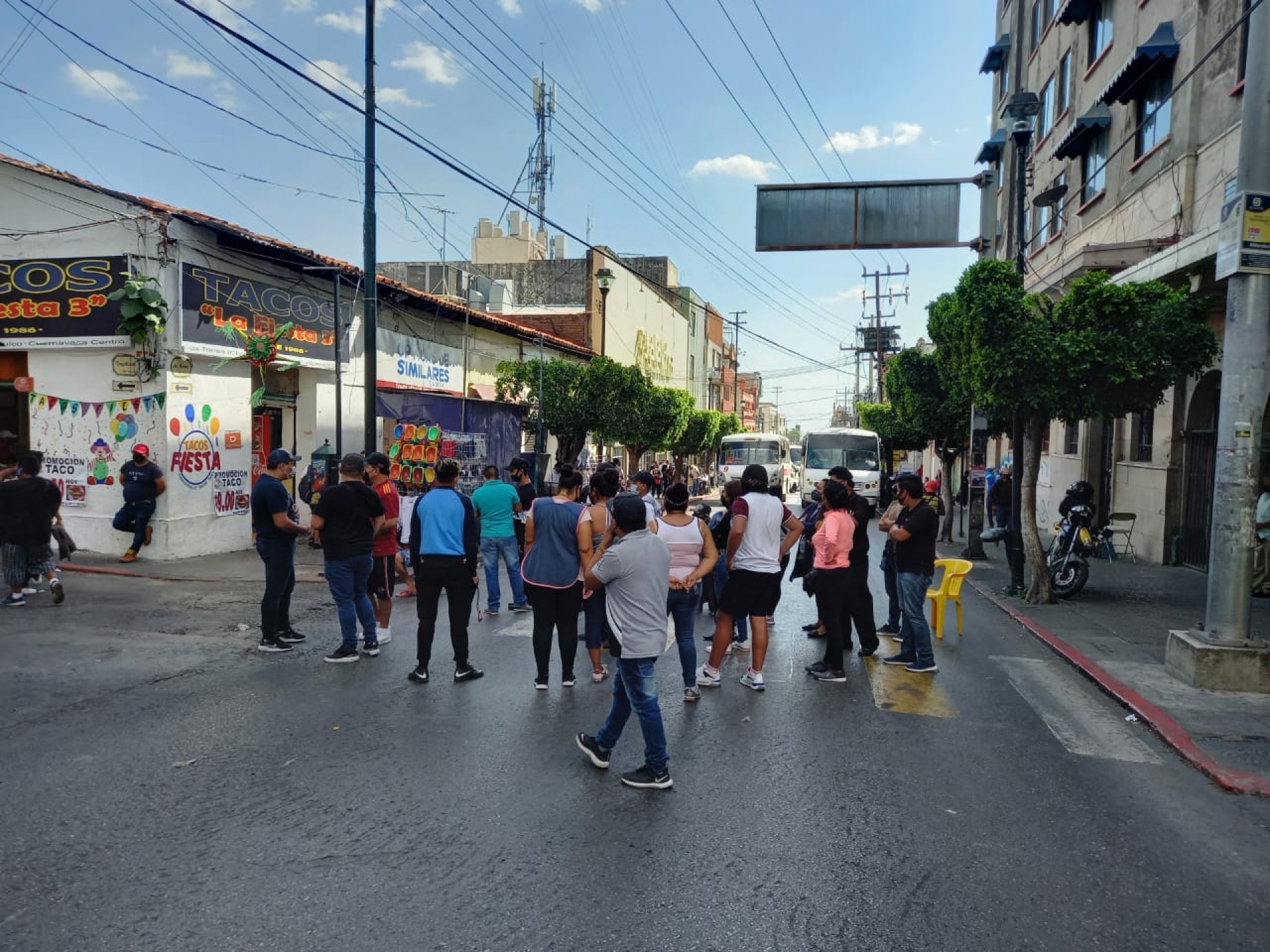 Protestan comerciantes en avenida Morelos y calle Degollado