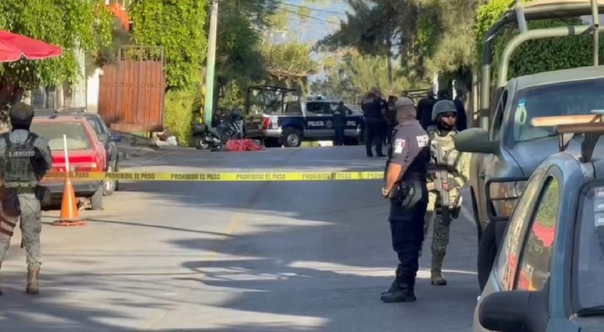 Lo mataron afuera de su casa