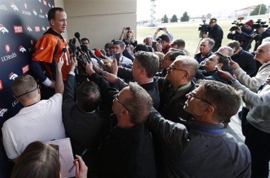 Ahora Manning es el Quarteback saludable de los Broncos