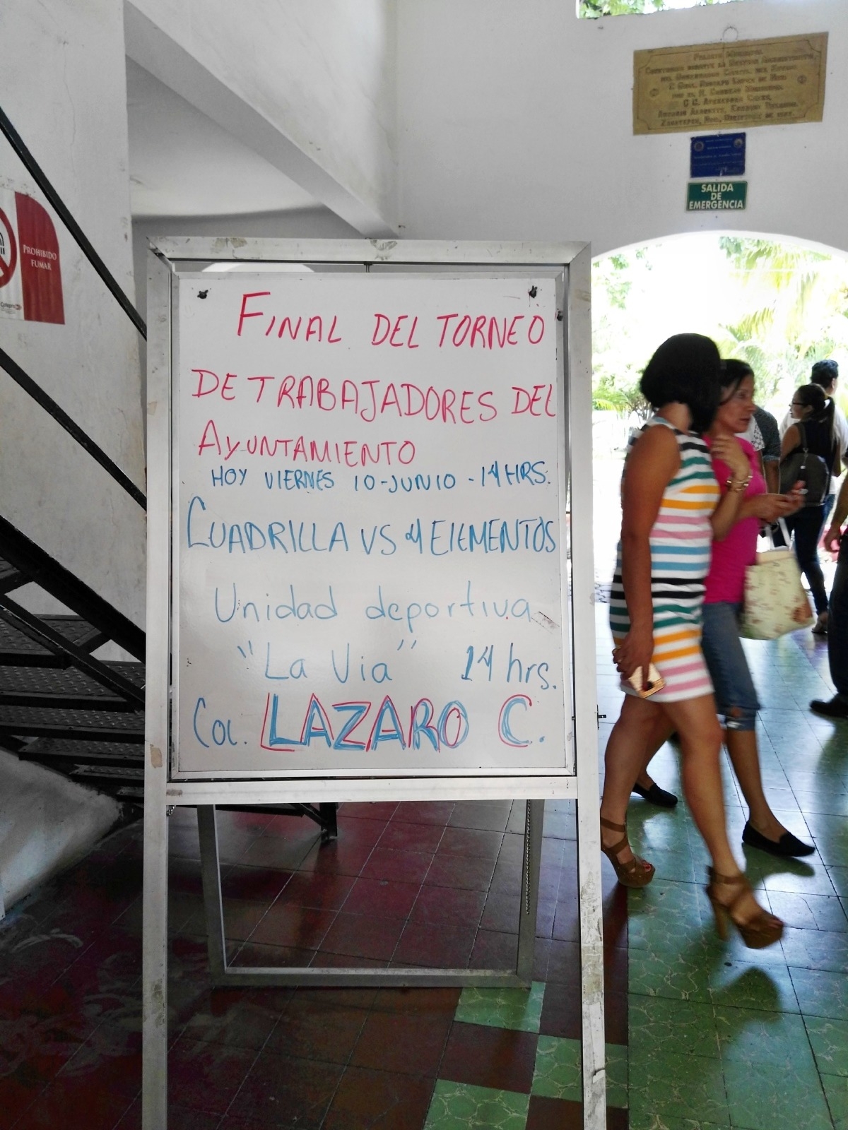 Suspenden labores en el ayuntamiento de Zacatepec para acudir a un partido de futbol