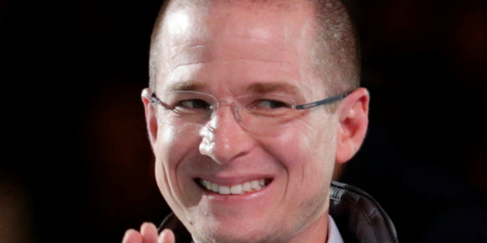No estaba muerto, reaparece Ricardo Anaya y desea éxito al nuevo presidente del PAN