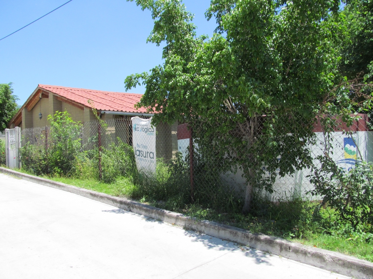 En el abandono, “casa ecológica” de Jojutla