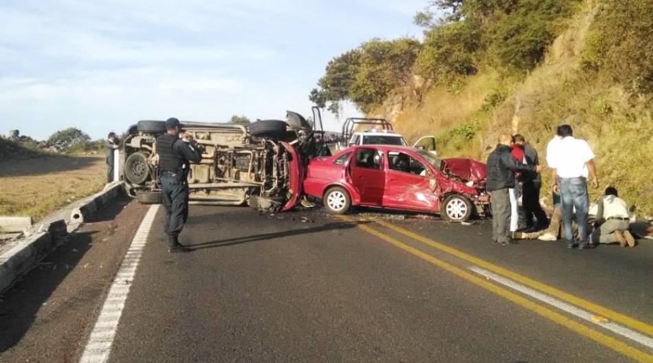 Choque en La Pera-Cuautla deja tres lesionados