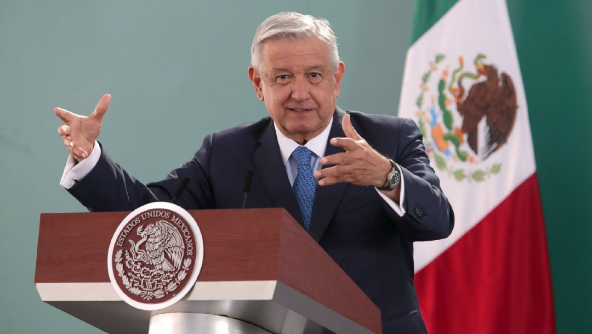 Políticos citados en denuncia de Lozoya deben devolver dinero: AMLO