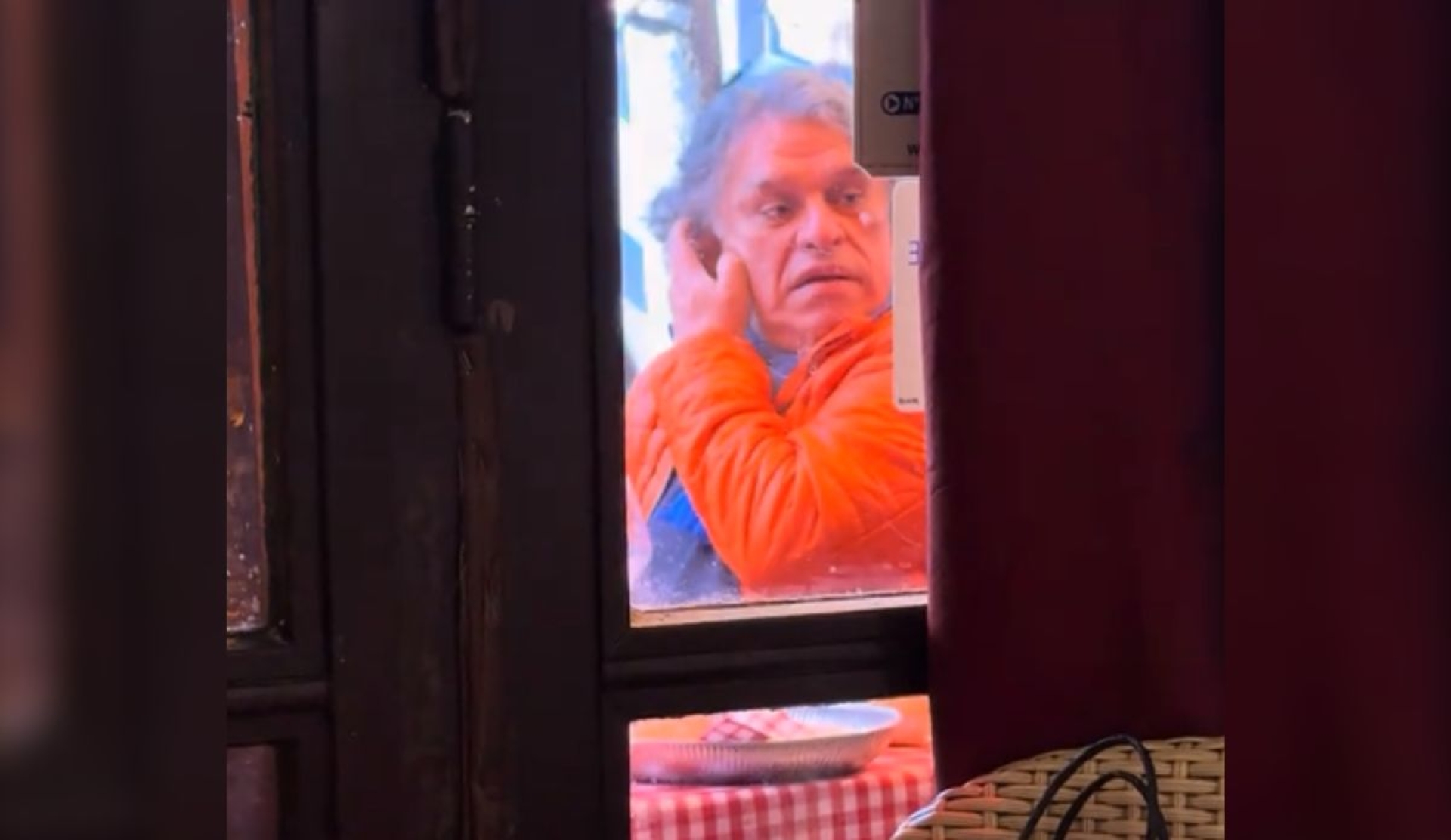 Hombre idéntico a Juan Gabriel desata especulaciones sobre si sigue vivo | VIDEO