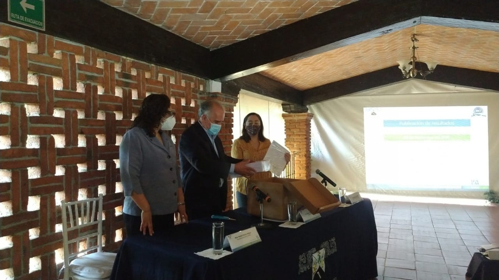Entrega Ceneval paquetes de resultados del examen de admisión a UAEM