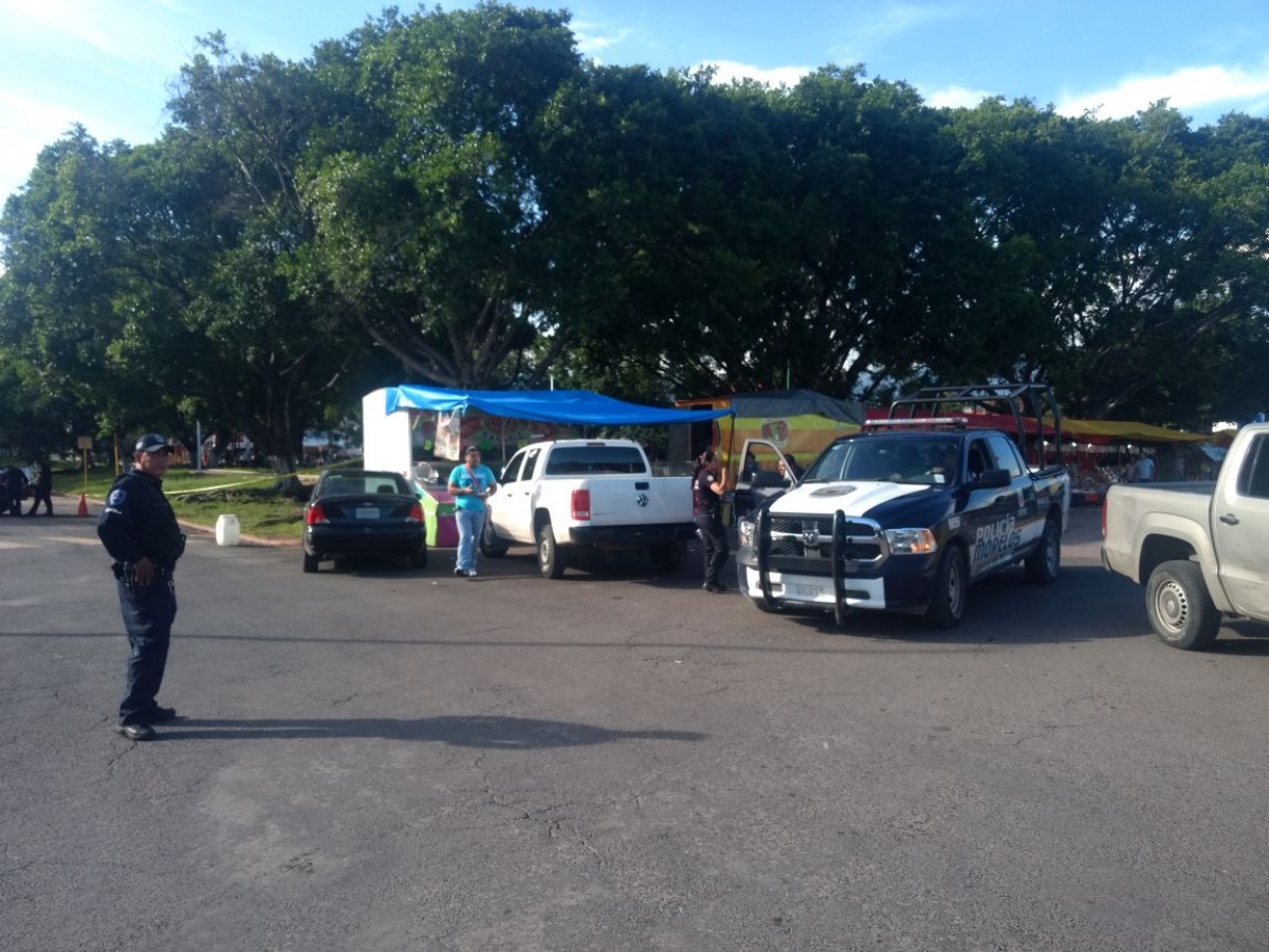 De tres balazos muere joven camino al hospital