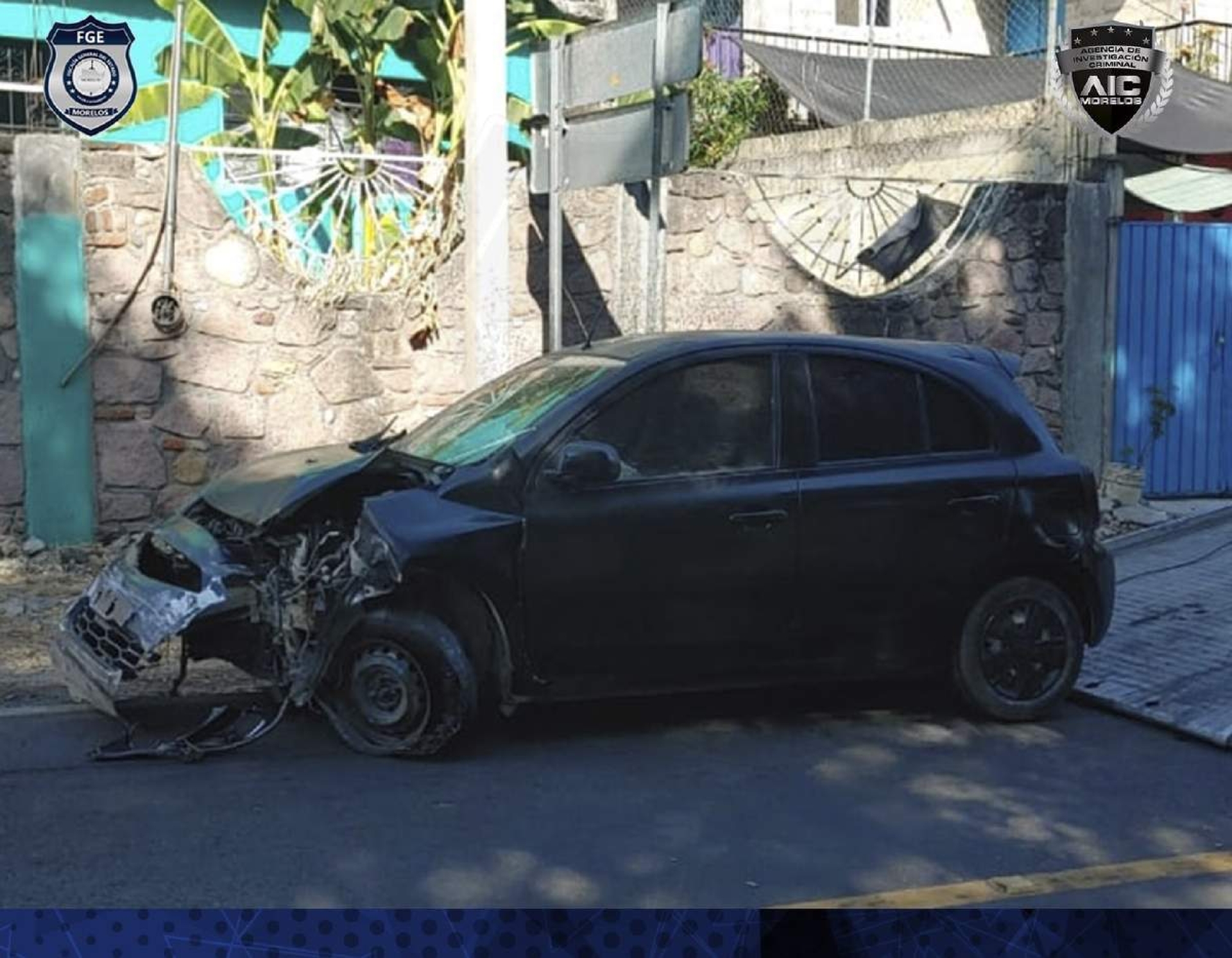 Abandonan un automóvil en Cocoyotla