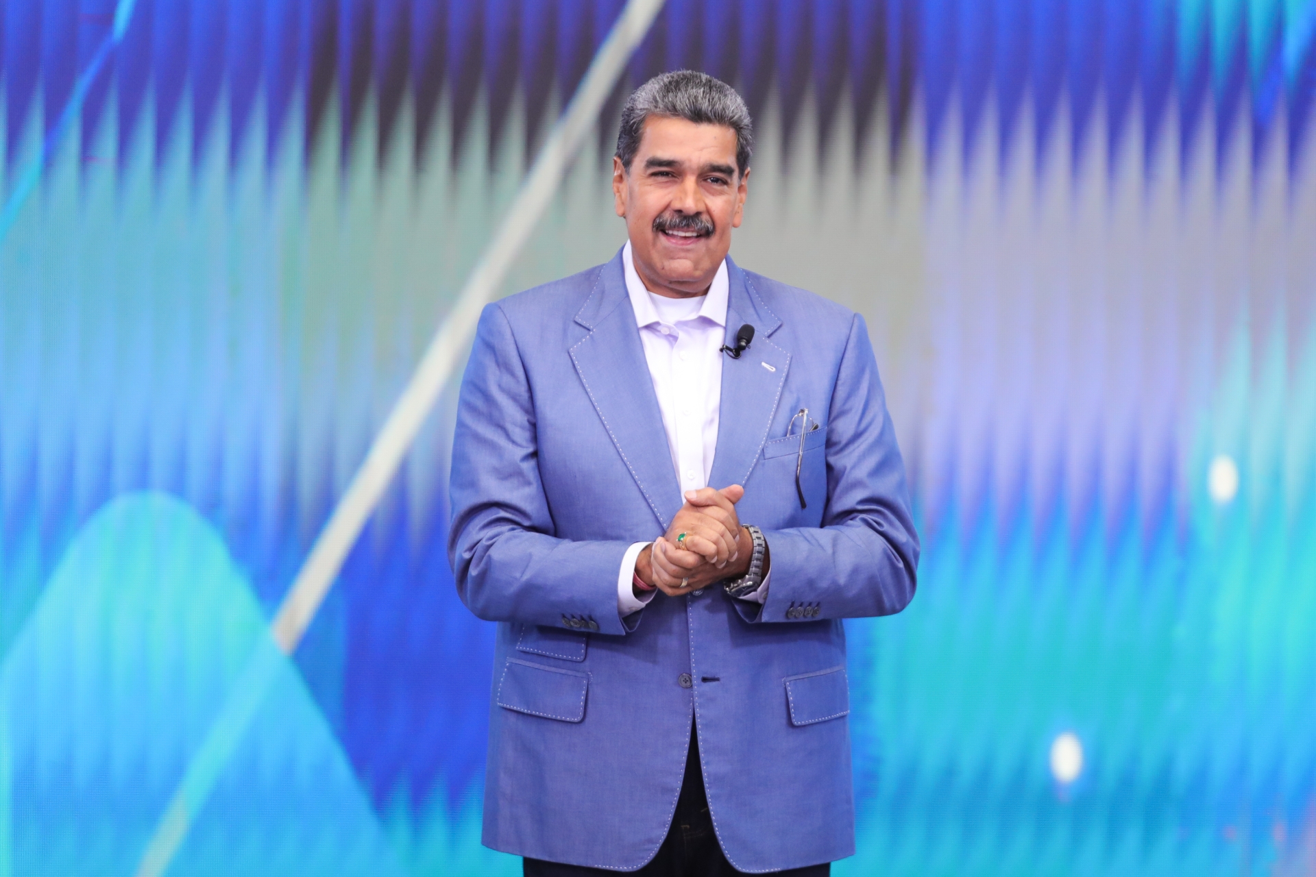 Maduro acusa a Milei de financiar ataques de bots contra Venezuela