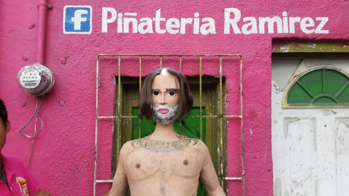 Y le hacen su piñata a 'El Potrillo'