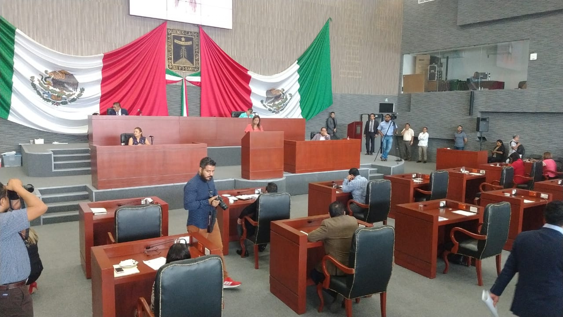 Exhortan legisladoras a CES y SCT a efectuar operativos de revisión a vehículos pesados
