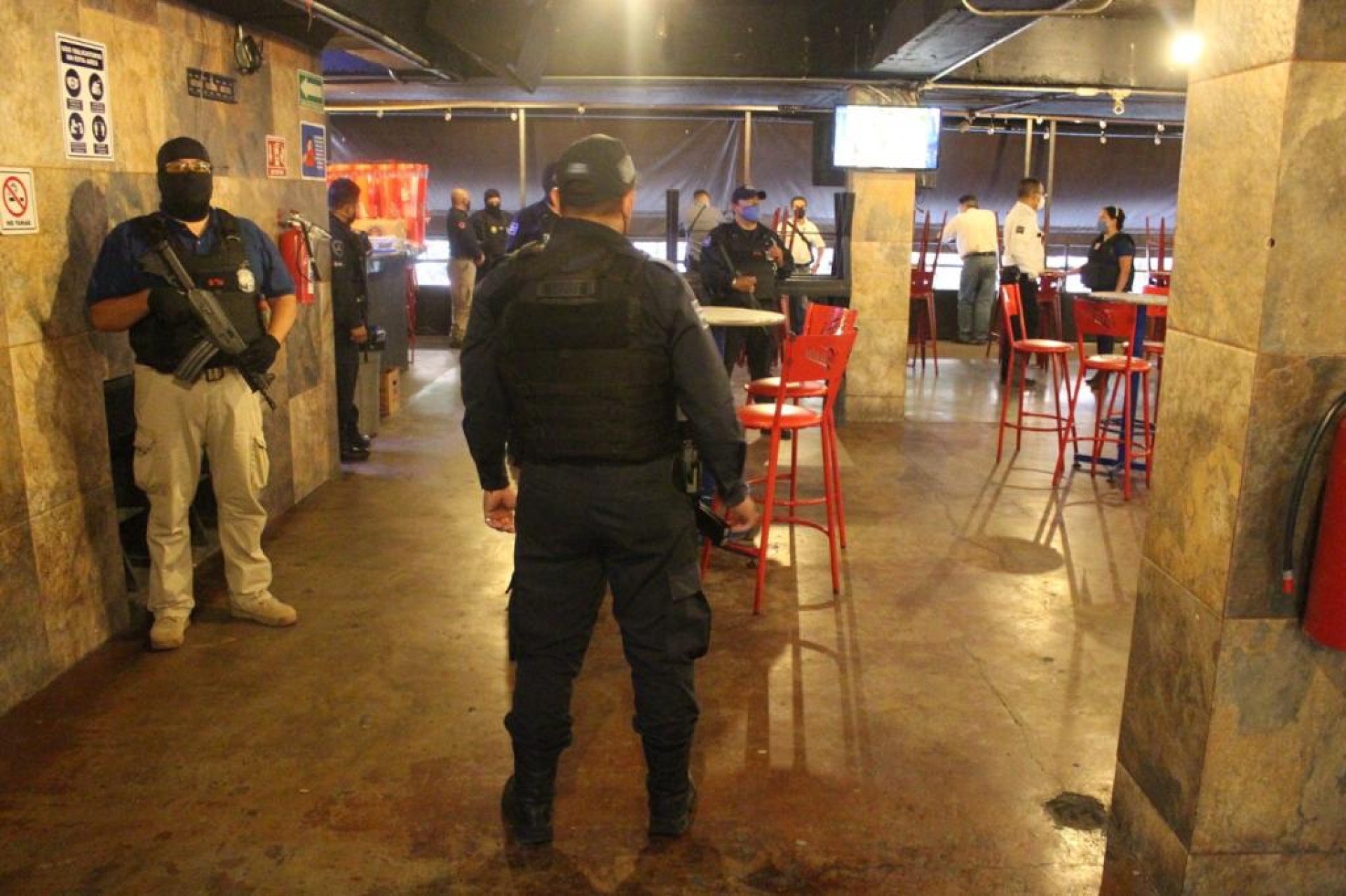 Clausura PC dos bares en Cuernavaca