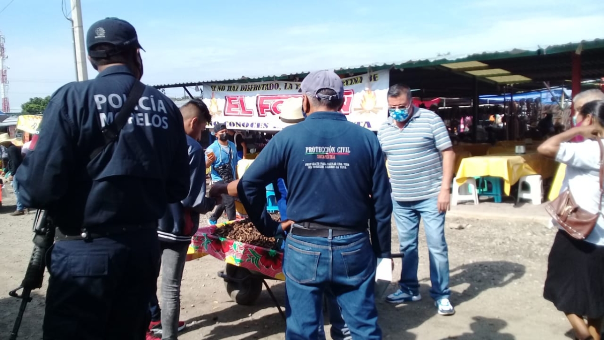 Visita 'Convoy, unidos por Morelos ante el covid-19' tianguis ganadero de Yecapixtla