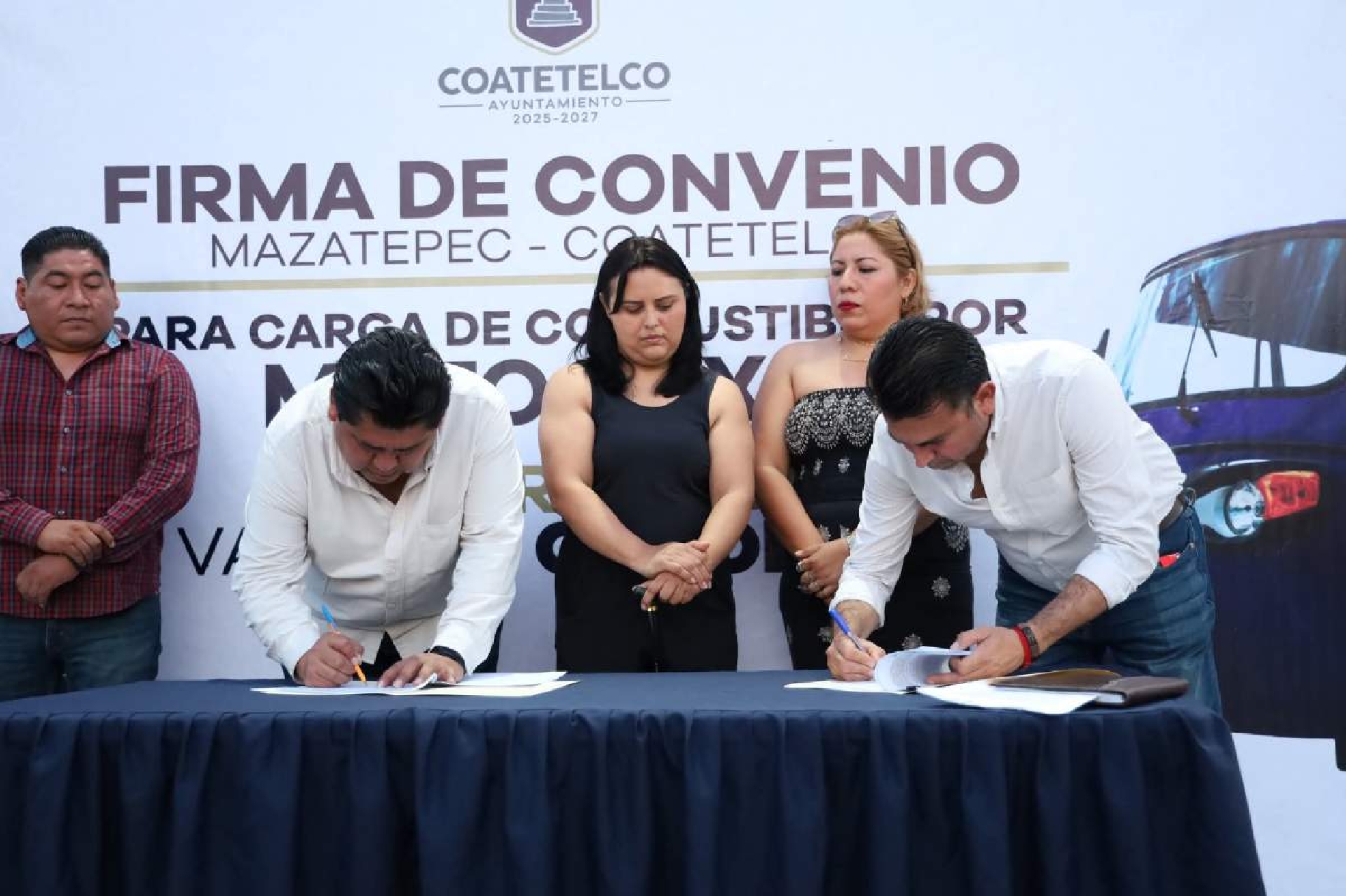 Coatetelco y Mazatepec firman convenio para regular abastecimiento de mototaxis
