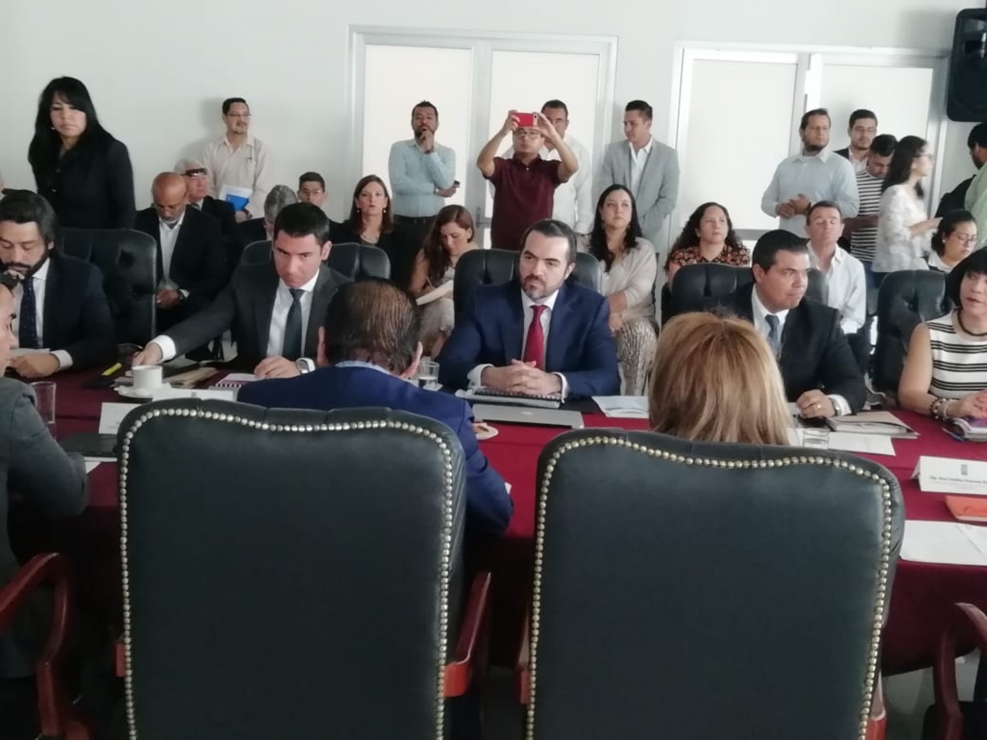 Comparece secretario de Gobierno ante legisladores