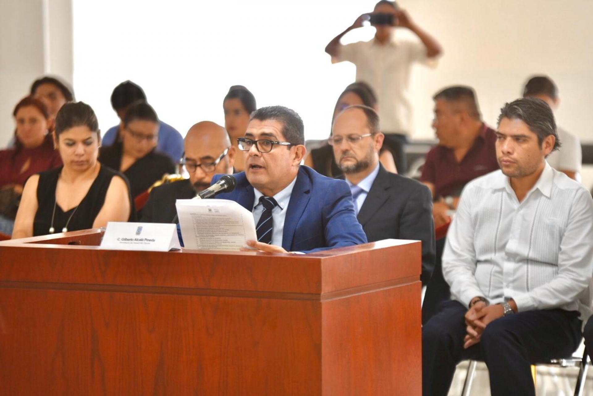 El secretario de Desarrollo Social compareció hoy ante legisladores locales