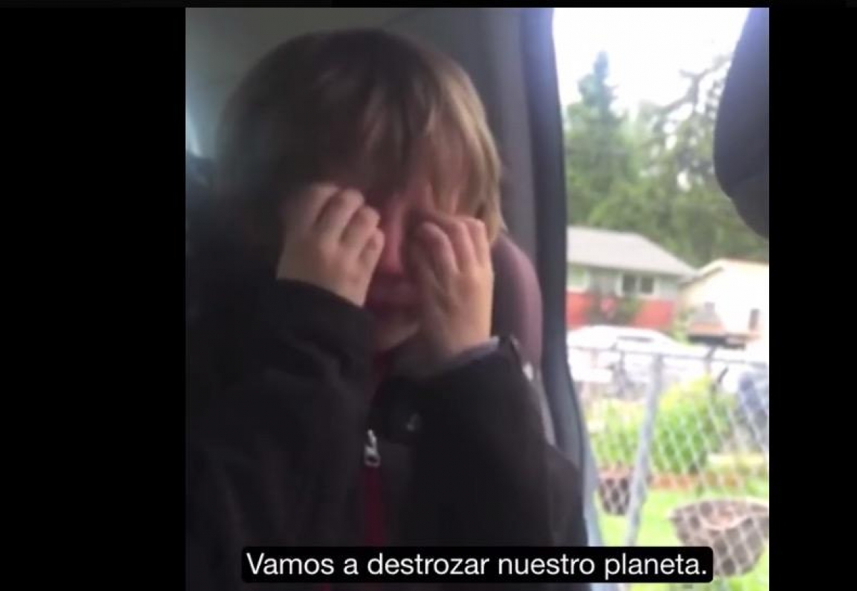 "Tienen que pensar lo que están haciendole al planeta": Niño