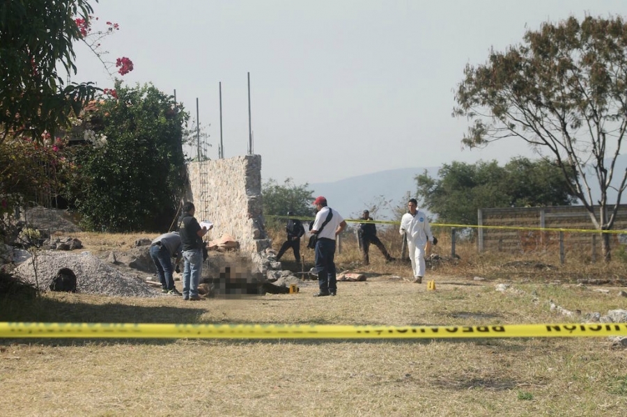 Localizan dos cadáveres calcinados