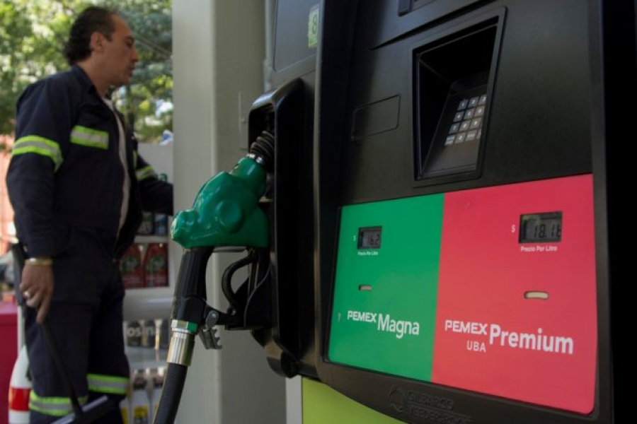Mitos y verdades de cómo ahorrar gasolina