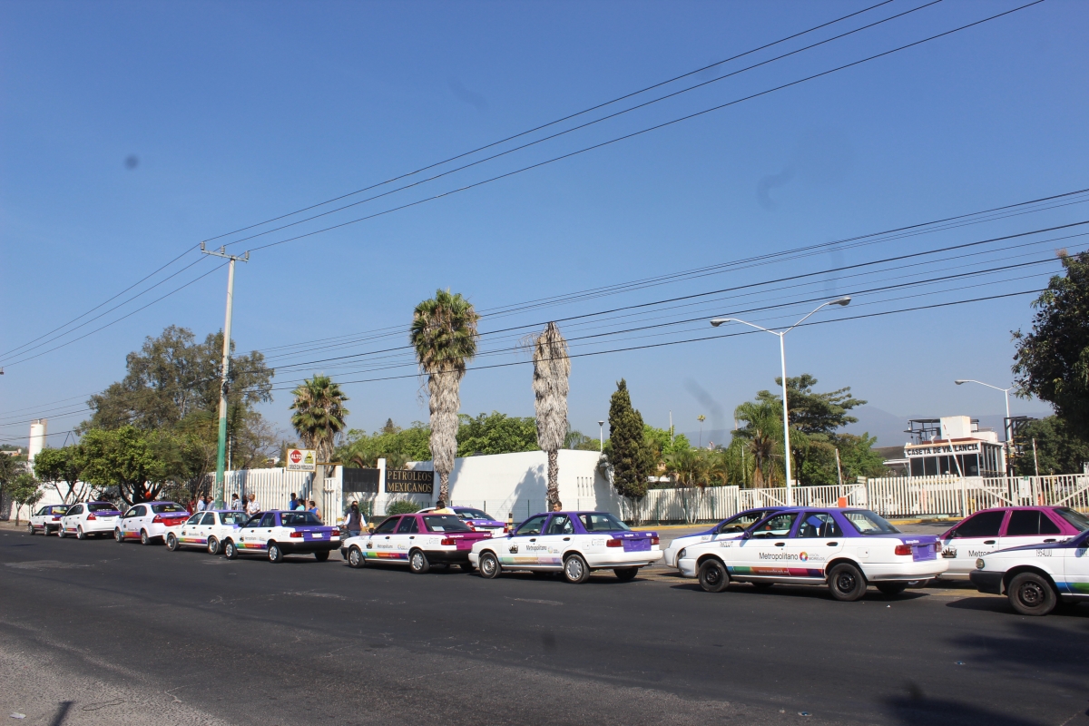 Continuaron bloqueos a gasolineras
