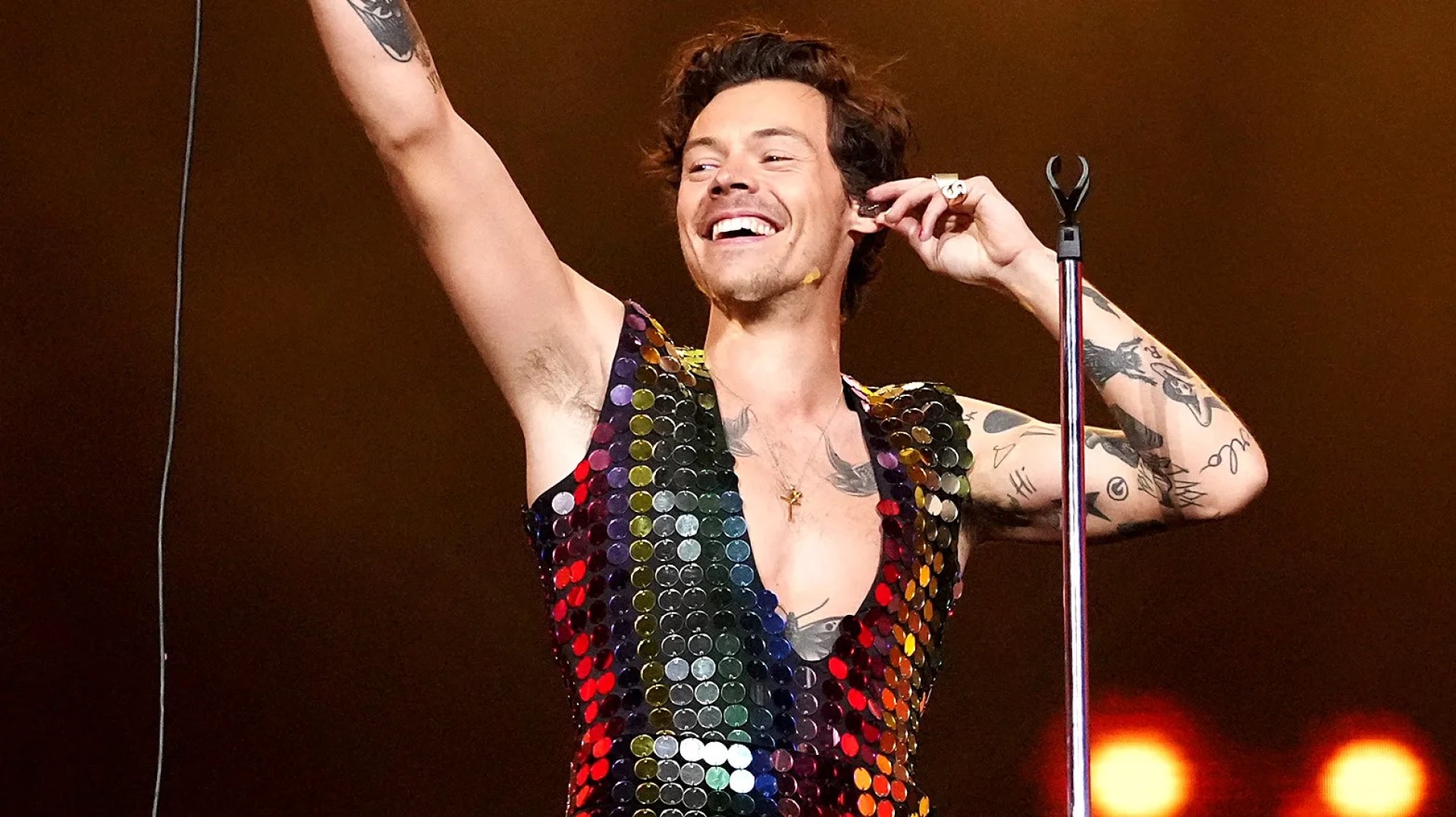 Harry Styles reaparece con un mensaje de voz y aviva rumores sobre nueva música